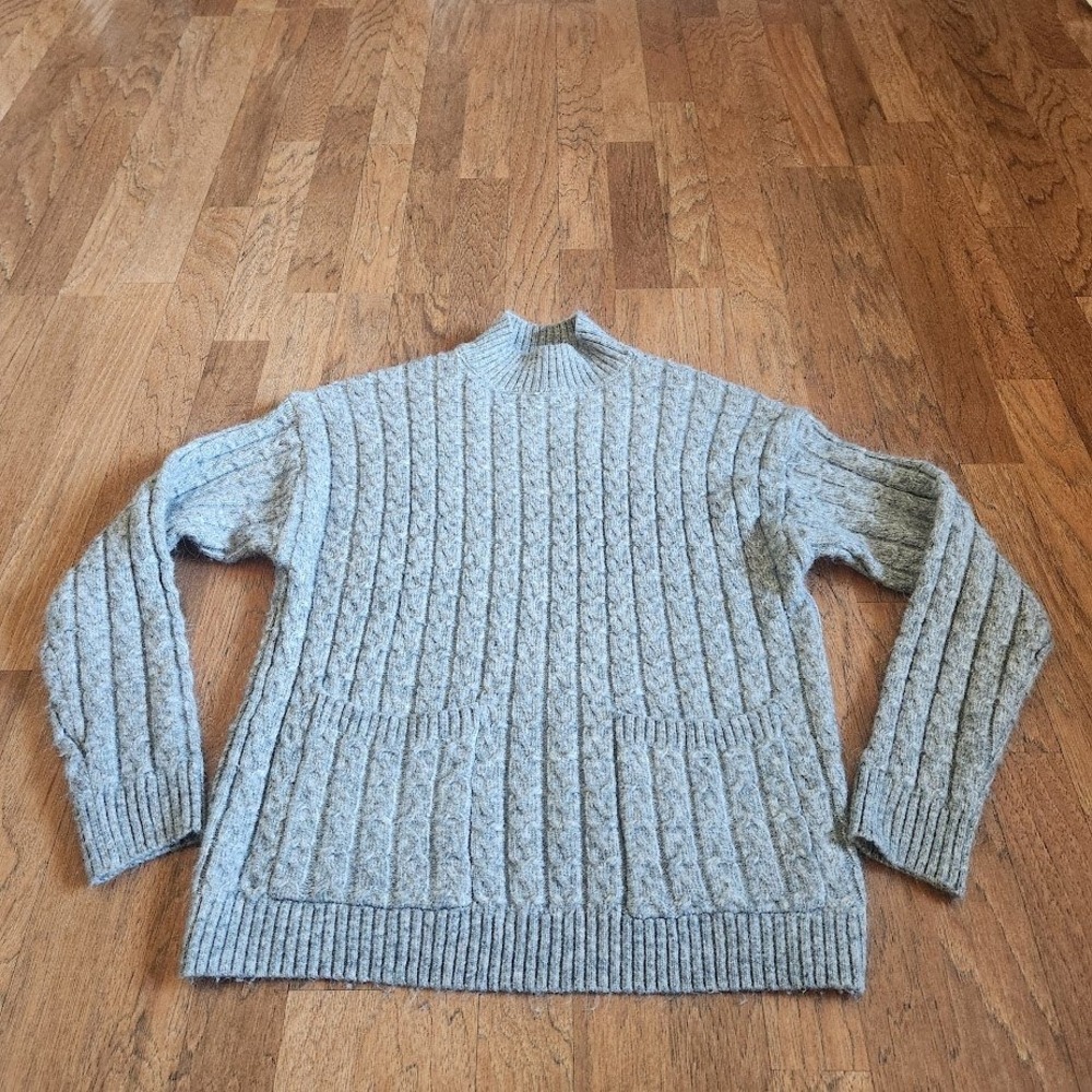 St Johns Bay Gray Cable Knit Mock Neck Sweater Womens Medium Front Pockets 521